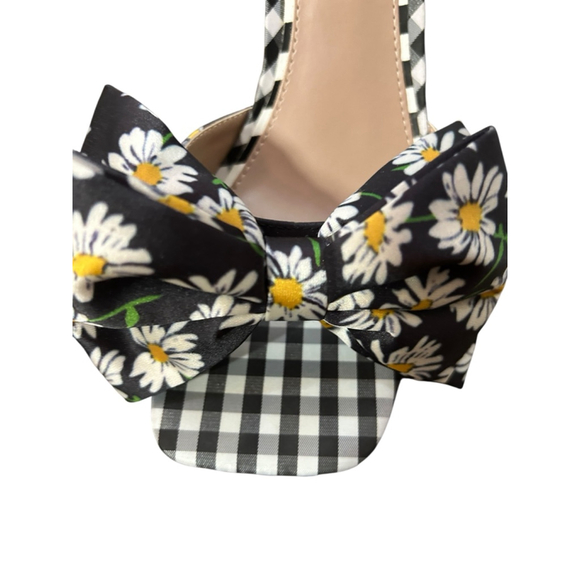 Women's Betsey Johnson Daisy Gingham Bow Heels Black White Yellow 8M - Picture 3 of 9